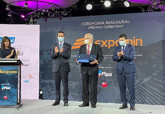 Company Vice President Francisco Costabal (middle) received a lifetime achievement award at a trade event in Chile from Chilean Mining Minister Juan Carlos Jobet (left) and event Director Francisco Sotomayor. 