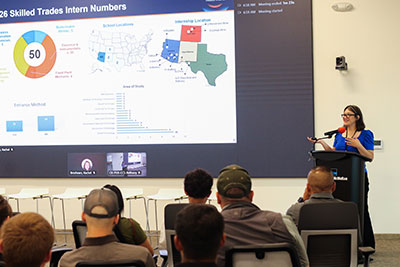 Alisa Wren walks attendees through the program’s reach across Freeport’s United States sites.
s Intern Summit.